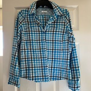 Columbia women’s long sleeve button down shirt
